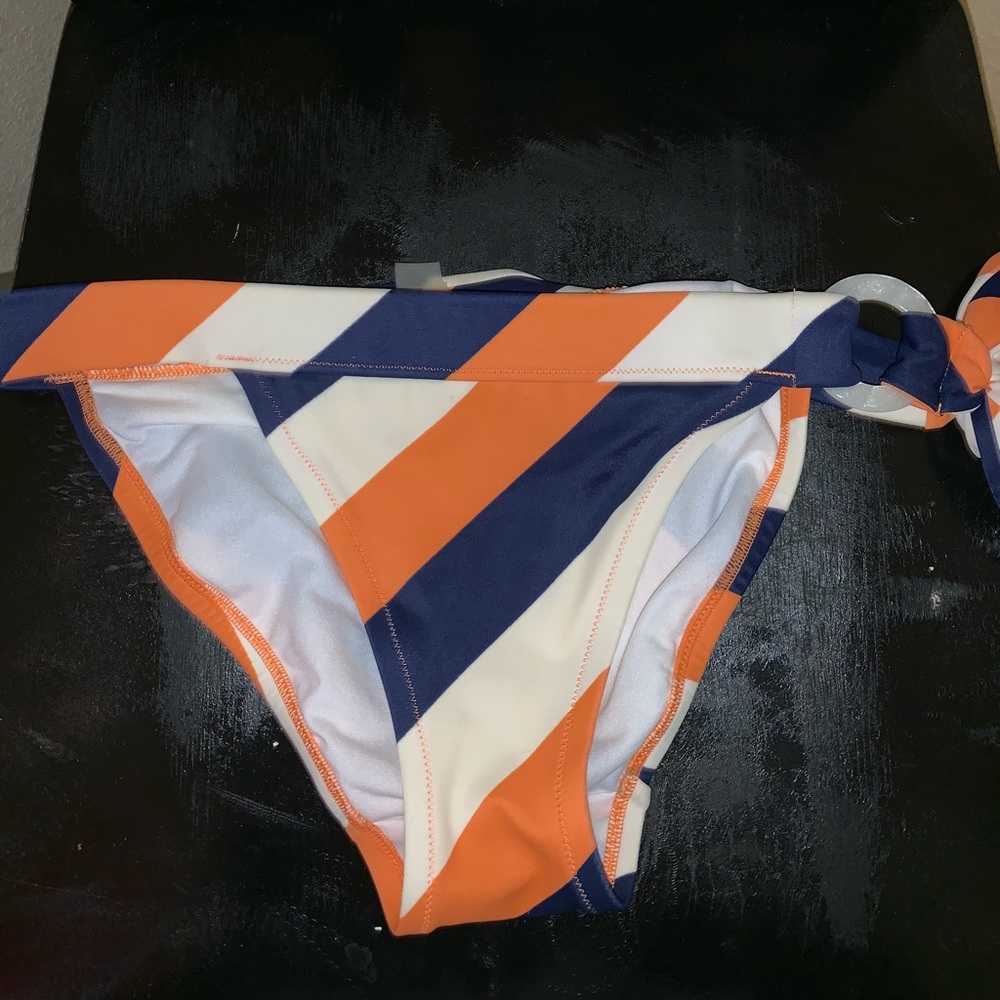 Victoria’s Secret bikini